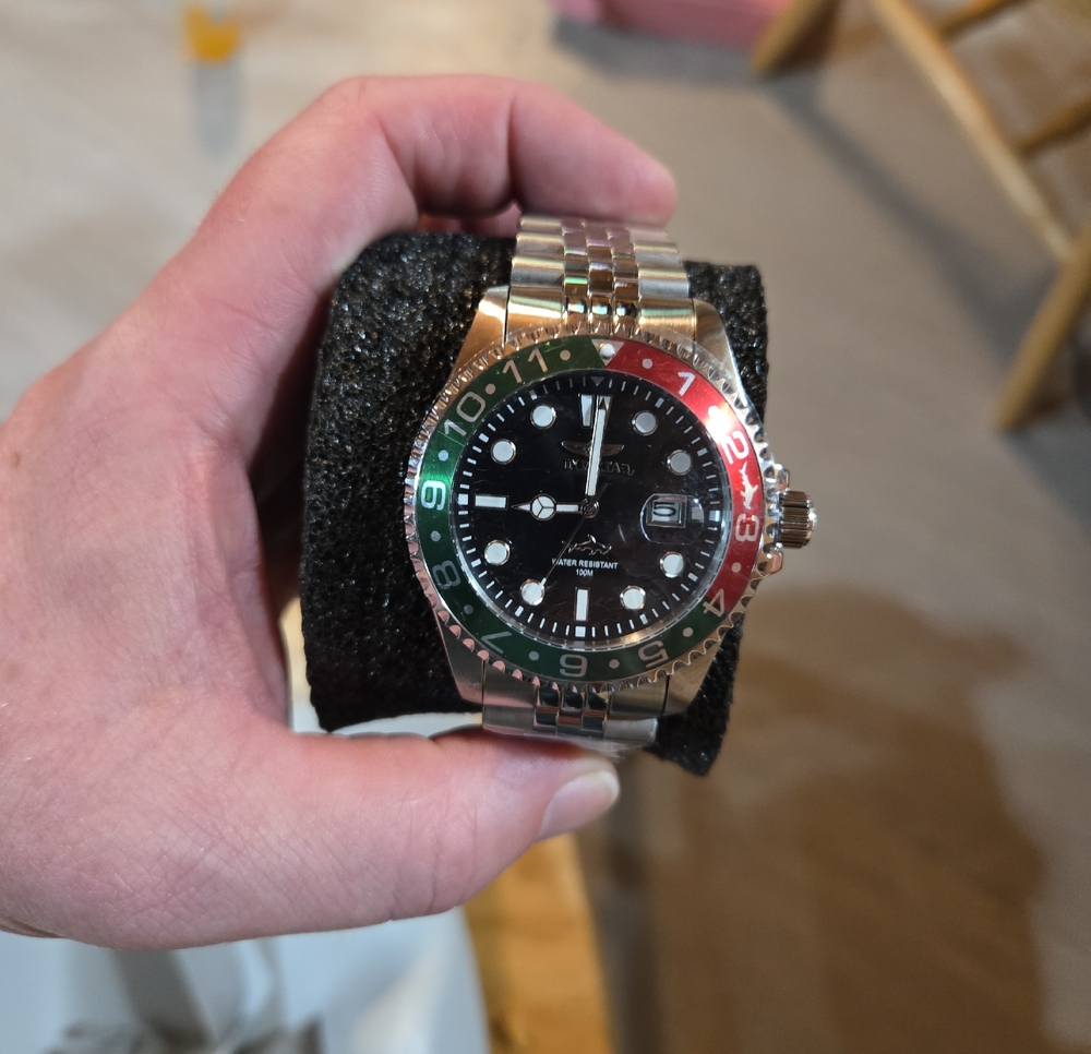 Invicta Pro Diver 36851Men's Stainless Steel Dive Watch with Green and Red Bezel